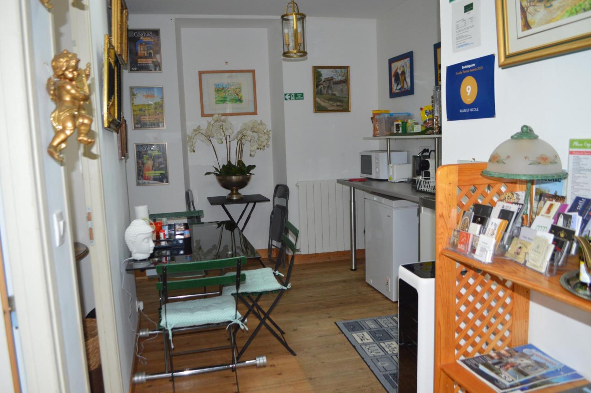 Bed and Breakfast Alain Et Nicole Cognac Esterno foto